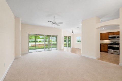 Casa en venta en The Villages, Florida, 3 dormitorios, 180.14 m2 № 2157667 - foto 7