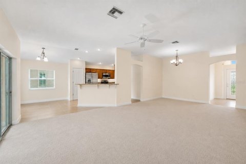 Casa en venta en The Villages, Florida, 3 dormitorios, 180.14 m2 № 2157667 - foto 9