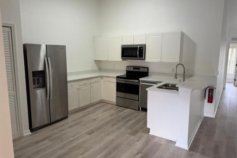 Купить кондоминиум в Киссимми, Флорида 5 комнат, 111.67м2, № 1901274 - фото 12