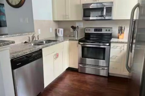 Touwnhouse à vendre à Kissimmee, Floride: 4 chambres, 157.38 m2 № 2345131 - photo 6