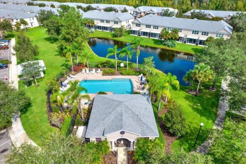 Townhouse in Wesley Chapel, Florida 3 bedrooms, 147.53 sq.m. № 1657690 - photo 7