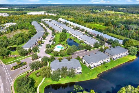 Townhouse in Wesley Chapel, Florida 3 bedrooms, 147.53 sq.m. № 1657690 - photo 4
