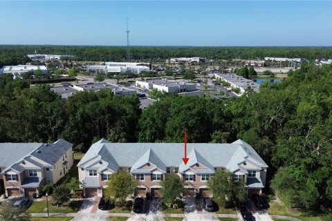 Townhouse in Wesley Chapel, Florida 3 bedrooms, 147.53 sq.m. № 1657690 - photo 5
