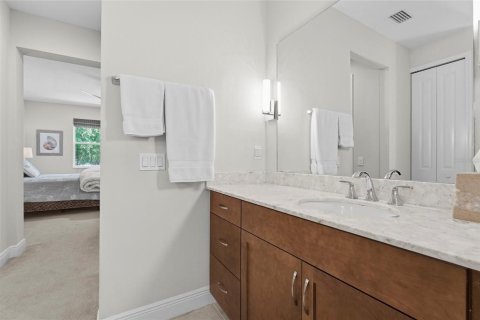 Duplex in Sarasota, Florida 2 bedrooms, 151.8 sq.m. № 2100497 - photo 26