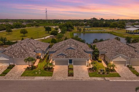 Duplex in Sarasota, Florida 2 bedrooms, 151.8 sq.m. № 2100497 - photo 11