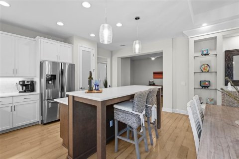 Duplex in Sarasota, Florida 2 bedrooms, 151.8 sq.m. № 2100497 - photo 17