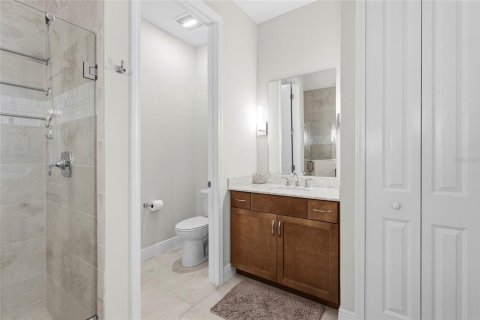 Duplex in Sarasota, Florida 2 bedrooms, 151.8 sq.m. № 2100497 - photo 25