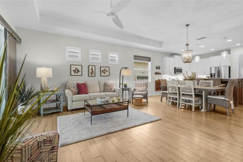 Duplex in Sarasota, Florida 2 bedrooms, 151.8 sq.m. № 2100497 - photo 20