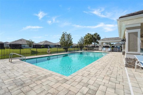 Duplex in Sarasota, Florida 2 bedrooms, 151.8 sq.m. № 2100497 - photo 10