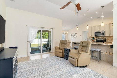 Villa ou maison à vendre à North Port, Floride: 3 chambres, 112.88 m2 № 2147790 - photo 3