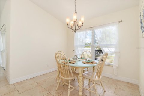 Villa ou maison à vendre à North Port, Floride: 3 chambres, 112.88 m2 № 2147790 - photo 7