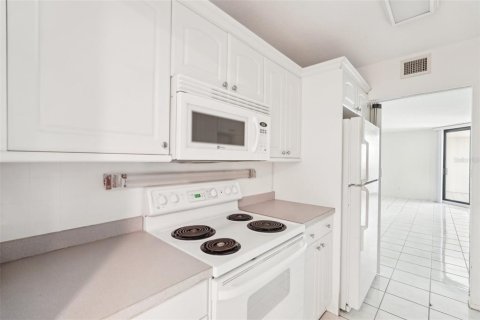 Купить кондоминиум в Сарасота, Флорида 5 комнат, 76.18м2, № 1585660 - фото 16