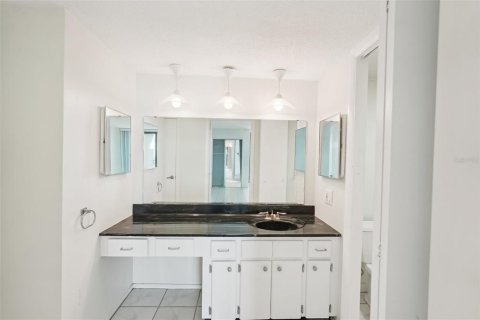 Купить кондоминиум в Сарасота, Флорида 5 комнат, 76.18м2, № 1585660 - фото 21