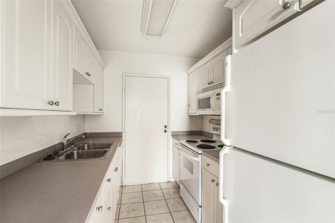 Купить кондоминиум в Сарасота, Флорида 5 комнат, 76.18м2, № 1585660 - фото 15