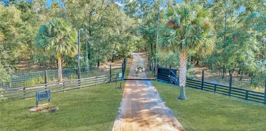 Land in Fort MC Coy, Florida № 1554444