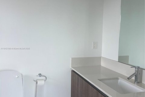 Copropriété à vendre à Bay Harbor Islands, Floride: 2 chambres, 111.02 m2 № 1966815 - photo 17