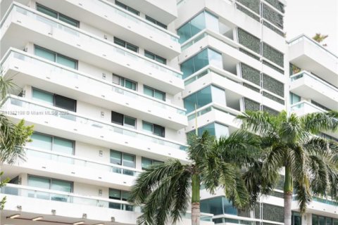 Copropriété à vendre à Bay Harbor Islands, Floride: 2 chambres, 111.02 m2 № 1966815 - photo 1
