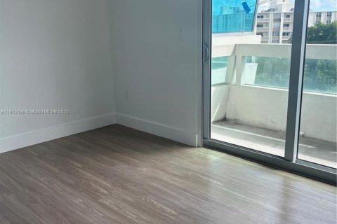 Copropriété à vendre à Bay Harbor Islands, Floride: 2 chambres, 111.02 m2 № 1966815 - photo 18