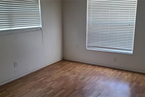 House in Largo, Florida 3 bedrooms, 88.91 sq.m. № 1761551 - photo 9