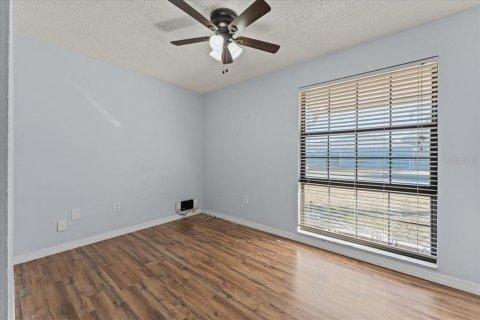 Villa ou maison à vendre à New Port Richey, Floride: 2 chambres, 72 m2 № 2149237 - photo 17