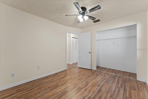 Villa ou maison à vendre à New Port Richey, Floride: 2 chambres, 72 m2 № 2149237 - photo 15