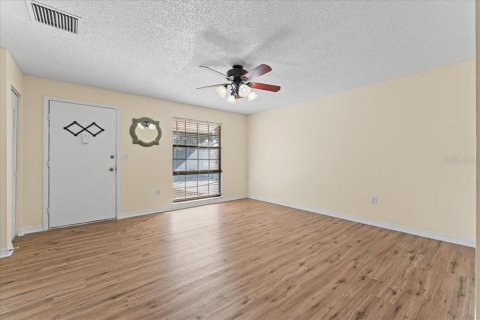 Villa ou maison à vendre à New Port Richey, Floride: 2 chambres, 72 m2 № 2149237 - photo 6