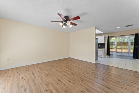 Villa ou maison à vendre à New Port Richey, Floride: 2 chambres, 72 m2 № 2149237 - photo 4