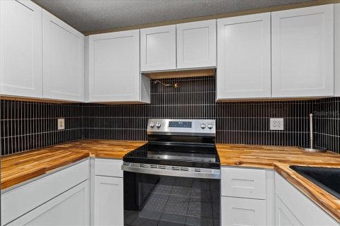 Villa ou maison à vendre à New Port Richey, Floride: 2 chambres, 72 m2 № 2149237 - photo 9