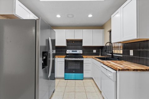 Villa ou maison à vendre à New Port Richey, Floride: 2 chambres, 72 m2 № 2149237 - photo 7