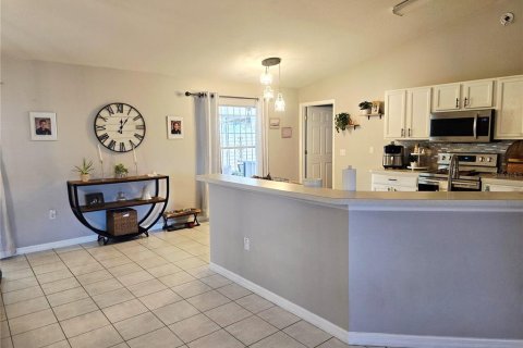 House in Deltona, Florida 3 bedrooms, 162.39 sq.m. № 1883922 - photo 13
