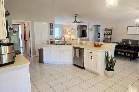 House in Deltona, Florida 3 bedrooms, 162.39 sq.m. № 1883922 - photo 29