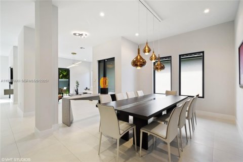 Купить виллу или дом в Холливуд, Флорида 4 спальни, № 1986062 - фото 2