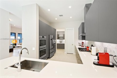 Купить виллу или дом в Холливуд, Флорида 4 спальни, № 1986062 - фото 6