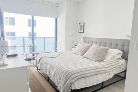 Condo in Miami, Florida, 1 bedroom  № 1736024 - photo 5