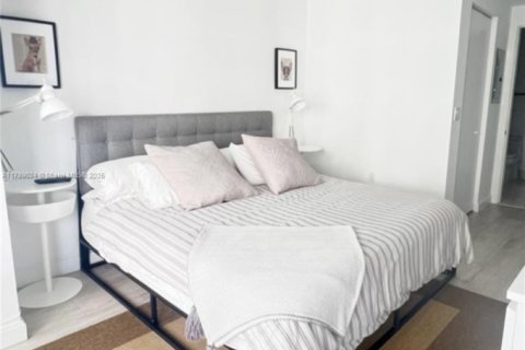 Condo in Miami, Florida, 1 bedroom  № 1736024 - photo 6