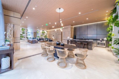 Condo in Miami, Florida, 1 bedroom  № 1736024 - photo 10