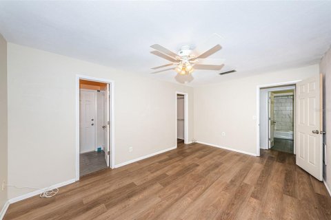 House in Clearwater, Florida 3 bedrooms, 175.21 sq.m. № 1373556 - photo 21