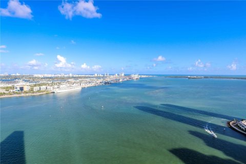 Condo à Miami, Floride, 3 chambres  № 2339956