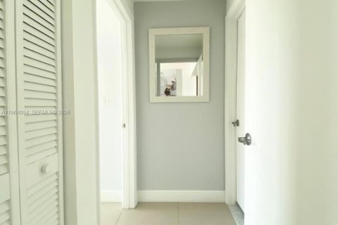 Copropriété à louer à Miami, Floride: 1 chambre, 74.88 m2 № 2027223 - photo 17