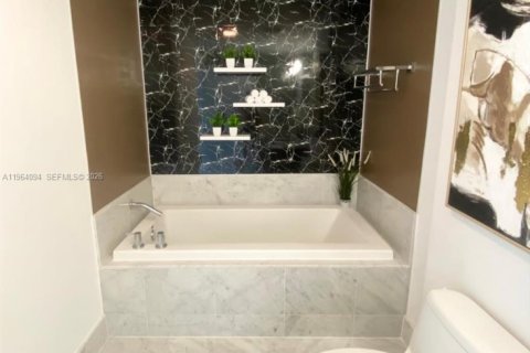 Copropriété à louer à Miami, Floride: 1 chambre, 74.88 m2 № 2027223 - photo 25