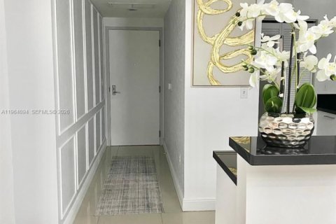 Copropriété à louer à Miami, Floride: 1 chambre, 74.88 m2 № 2027223 - photo 4