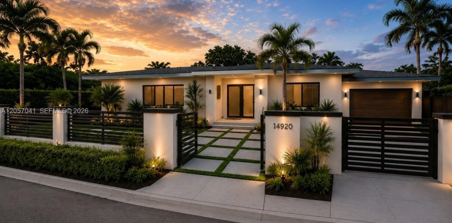 House in Miami, Florida 4 bedrooms, 179.3 sq.m. № 2168382