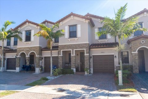 Adosado en venta en Homestead, Florida, 4 dormitorios, 169.92 m2 № 2020773 - foto 2