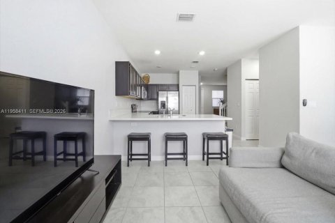 Adosado en venta en Homestead, Florida, 4 dormitorios, 169.92 m2 № 2020773 - foto 6