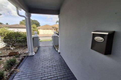 Купить виллу или дом в Тамарак, Флорида 3 спальни, 192.03м2, № 2006093 - фото 5