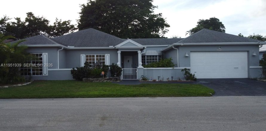 Дом в Тамарак, Флорида 3 спальни, 192.03м2 № 2006093