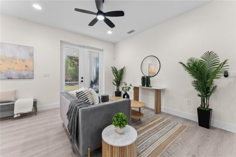 Villa ou maison à louer à North Port, Floride: 3 chambres, 128.21 m2 № 1844426 - photo 4