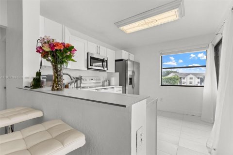 Снять в аренду кондоминиум в Хомстед, Флорида 3 спальни, 111.02м2, № 1965182 - фото 11