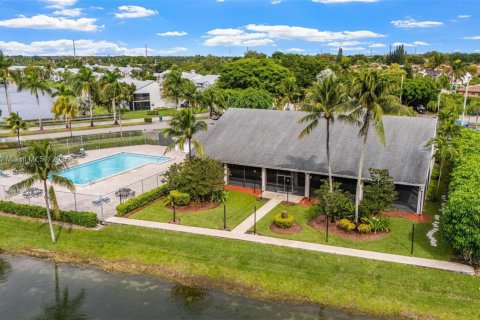 Снять в аренду кондоминиум в Хомстед, Флорида 3 спальни, 111.02м2, № 1965182 - фото 30