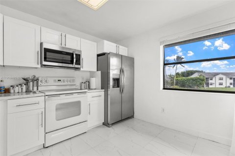 Снять в аренду кондоминиум в Хомстед, Флорида 3 спальни, 111.02м2, № 1965182 - фото 12